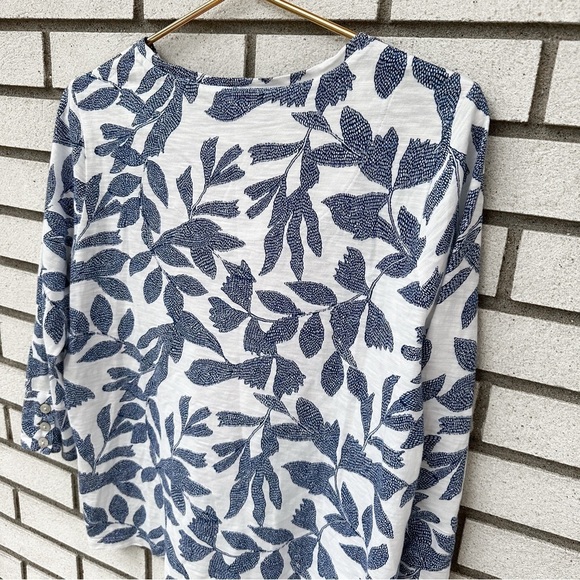 Chico’s Cotton Slub Leaf Print 3/4 Sleeve Button Tee Blue White - Picture 7 of 13